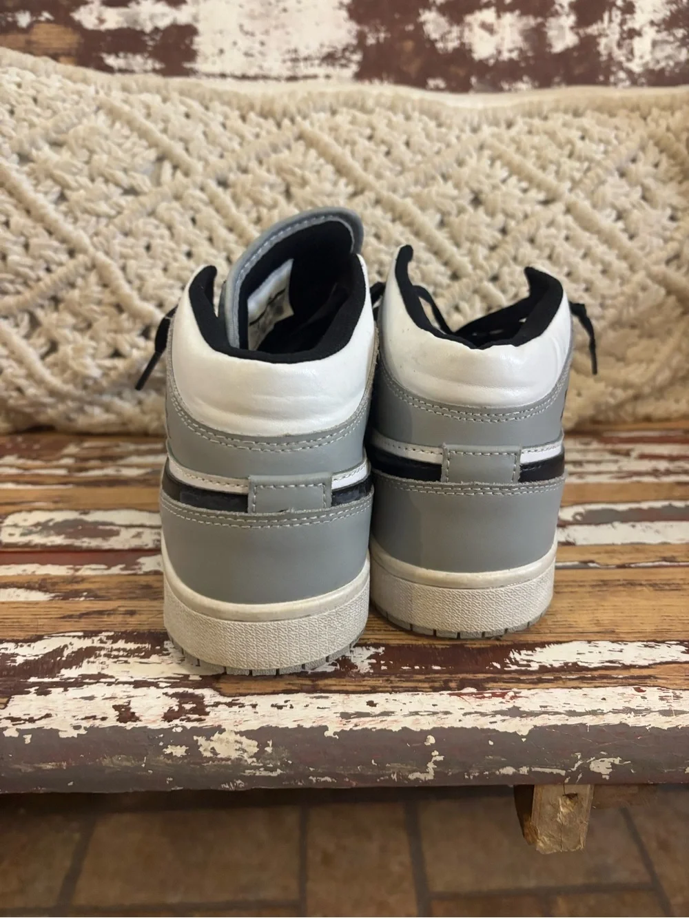 Nike Air Jordan 1 Mid White Black Gray